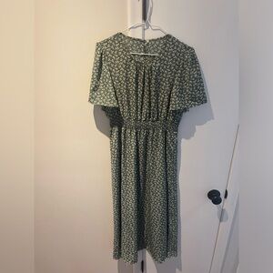 Holiday dress. Olive green. M/L. Maternity. Long dress